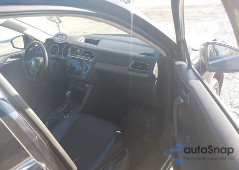 2018 Volkswagen Tiguan 2.0T Se/2.0T Sel из США, поврежденный, VIN 3VV3B7AX3JM121276